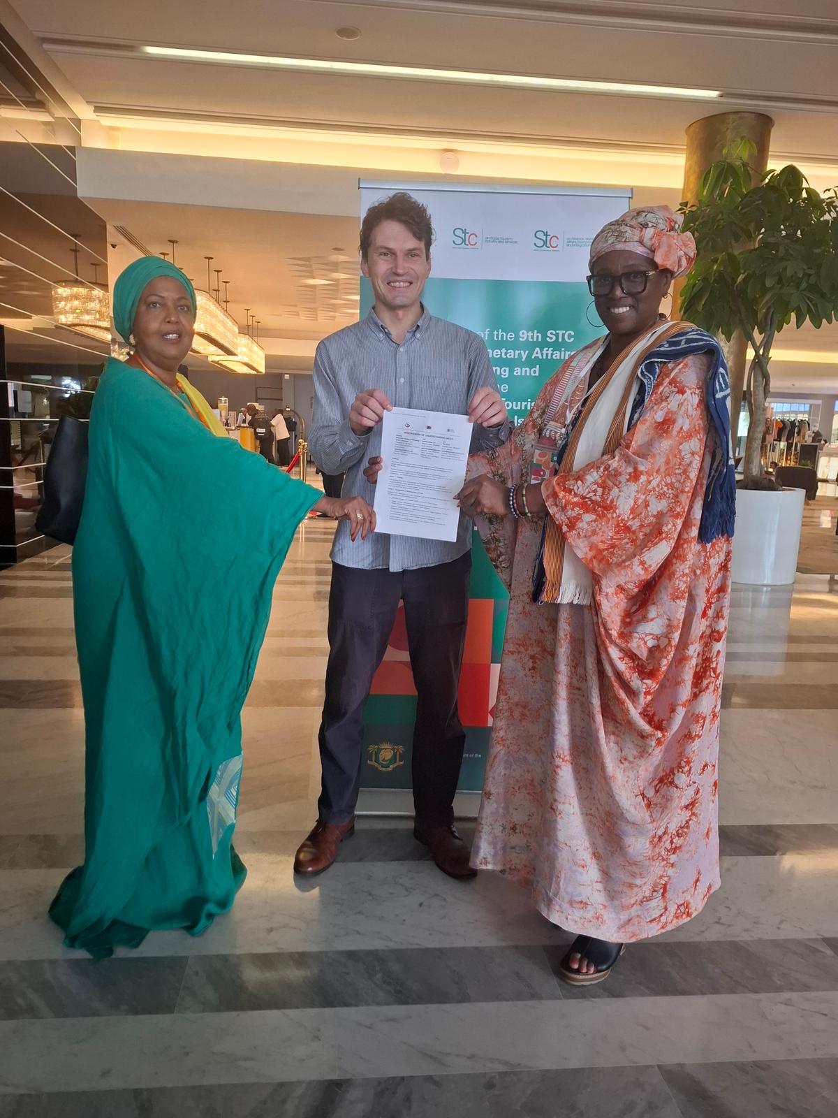Signature du partenariat AWIP Cameroun, RubidiumData et TEA