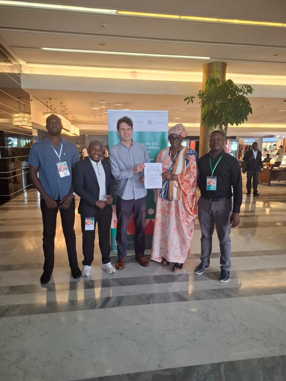 Cérémonie de signature du protocole d'accord lors de la session du CTS de l'Union Africaine à Abidjan